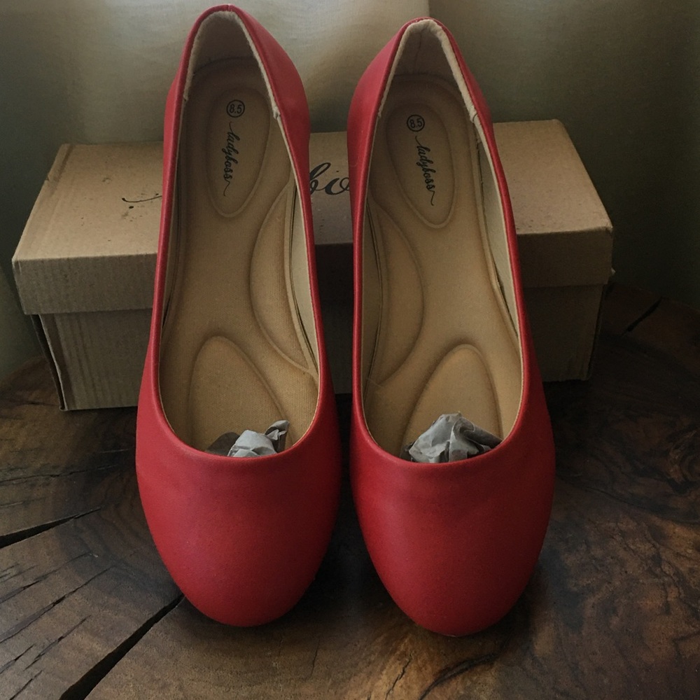 Red Ballet Flats - Picture 2 of 7